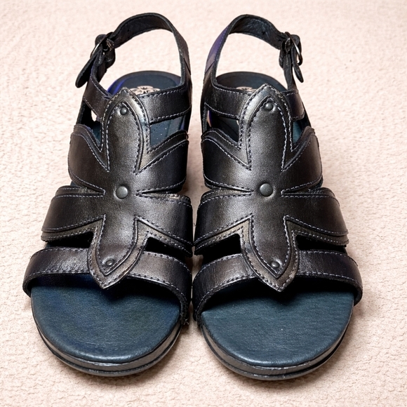 Dansko Nina Floral Cutout Wedge Sandals | Black Graphite Leather | EU 39 - Picture 4 of 12